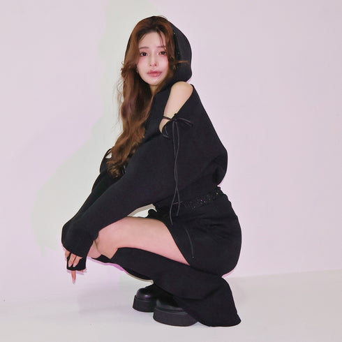 Shoulder cutout sequin sweatshirt setup